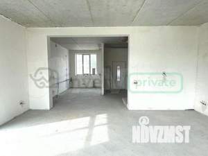Таунхаус 180м², 3-этажный, участок 4 сот.  