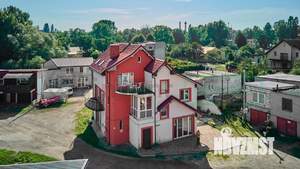 Коттедж 280м², 3-этажный, участок 2 сот.  