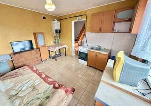 Дом 62м&sup2;, 2-этажный, участок 4 сот.  