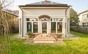 Дом 300м&sup2;, 2-этажный, участок 6 сот.  