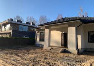 Дом 195м², 1-этажный, участок 10 сот.  