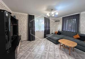 Дом 252м&sup2;, 2-этажный, участок 8 сот.  