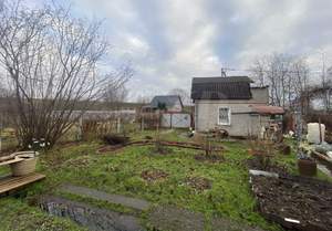 Дом 23м&sup2;, 2-этажный, участок 5 сот.  