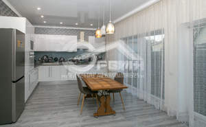 Дом 161м², 2-этажный, участок 4 сот.  