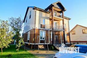 Дом 332м&sup2;, 2-этажный, участок 7 сот.  