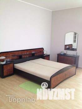 Дом 880м², 3-этажный, участок 14 сот.  