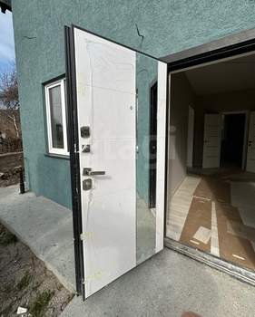 Дом 100м&sup2;, 2-этажный, участок 3 сот.  