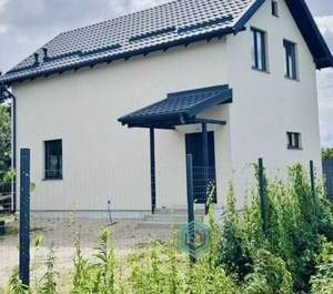 Дом 110м&sup2;, 2-этажный, участок 4 сот.  