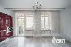 Таунхаус 220м², 3-этажный, участок 1 сот.  