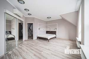 Таунхаус 220м², 3-этажный, участок 1 сот.  