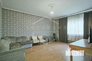 Дом 200м&sup2;, 2-этажный, участок 6 сот.  