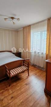 Дом 220м², 3-этажный, участок 6 сот.  