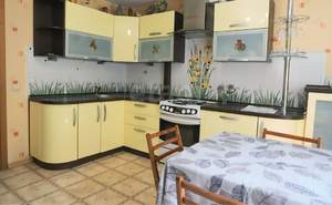 Дом 100м&sup2;, 2-этажный, участок 6 сот.  