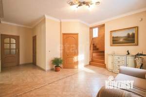 Дом 300м&sup2;, 2-этажный, участок 6 сот.  