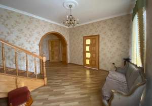 Дом 334м&sup2;, 3-этажный, участок 6 сот.  