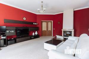 Дом 227м&sup2;, 3-этажный, участок 6 сот.  