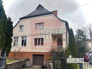 Дом 343м&sup2;, 3-этажный, участок 7 сот.  