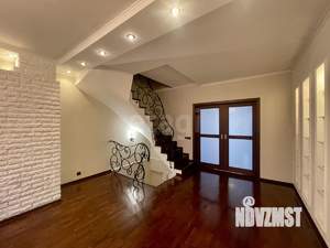 Таунхаус 140м&sup2;, 3-этажный, участок 2 сот.  