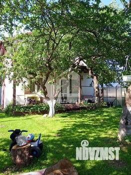 Дом 180м&sup2;, 2-этажный, участок 10 сот.  