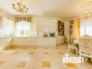 Дом 507м&sup2;, 3-этажный, участок 14 сот.  