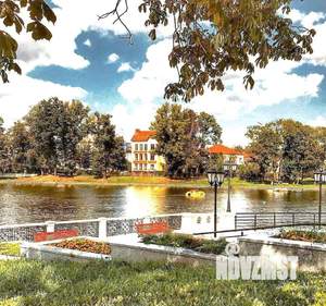 Дом 500м&sup2;, 3-этажный, участок 12 сот.  