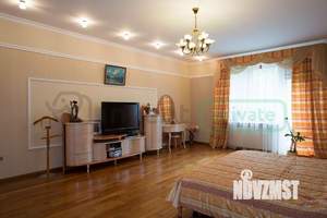 Таунхаус 460м², 3-этажный, участок 5 сот.  