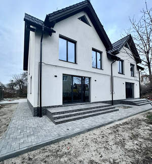 Дом 131м&sup2;, 2-этажный, участок 3 сот.  