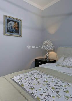 Дом 200м&sup2;, 3-этажный, участок 2 сот.  