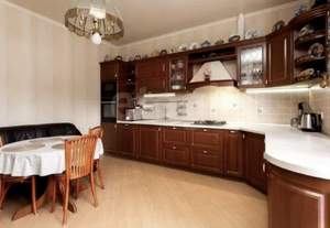 Дом 250м&sup2;, 3-этажный, участок 8 сот.  