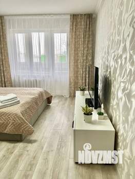 1-к квартира, посуточно, 36м2, 4/10 этаж