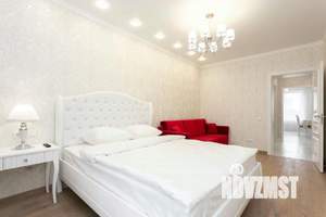 1-к квартира, посуточно, 54м2, 1/1 этаж