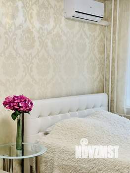 1-к квартира, посуточно, 42м2, 4/9 этаж