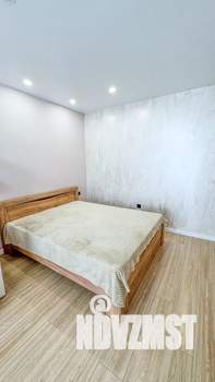 1-к квартира, посуточно, 42м2, 4/25 этаж