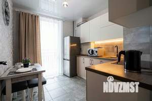 1-к квартира, посуточно, 37м2, 1/1 этаж