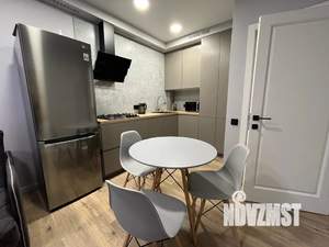 1-к квартира, посуточно, 42м2, 1/8 этаж