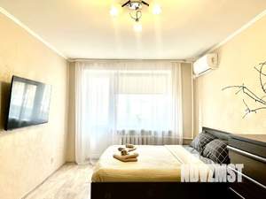 1-к квартира, посуточно, 38м2, 4/5 этаж