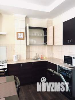 2-к квартира, посуточно, 78м2, 1/1 этаж