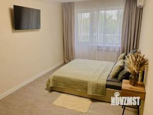 1-к квартира, посуточно, 35м2, 6/9 этаж