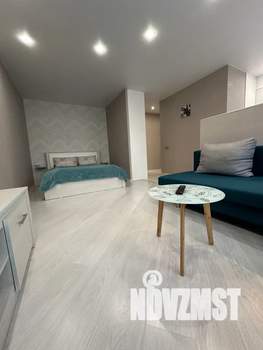 Студия квартира, посуточно, 33м2, 1/5 этаж
