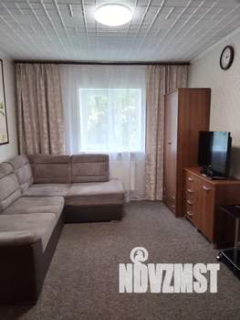 2-к квартира, посуточно, 40м2, 3/3 этаж