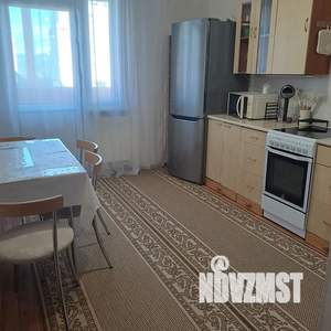 1-к квартира, посуточно, 41м2, 6/8 этаж