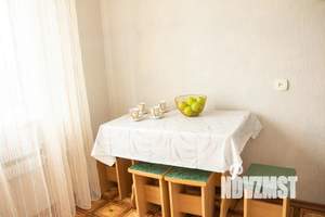 2-к квартира, посуточно, 56м2, 6/9 этаж