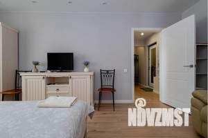 1-к квартира, посуточно, 42м2, 6/10 этаж