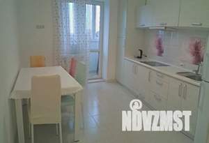 2-к квартира, на длительный срок, 70м2, 2/17 этаж
