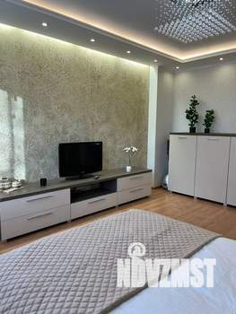 Студия квартира, посуточно, 44м2, 4/9 этаж