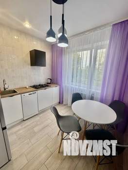 1-к квартира, посуточно, 30м2, 4/9 этаж