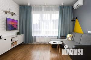 Студия квартира, посуточно, 43м2, 3/8 этаж