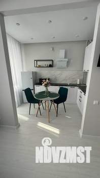 Студия квартира, посуточно, 25м2, 1/9 этаж