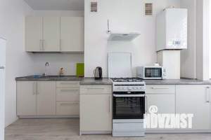 1-к квартира, посуточно, 47м2, 1/1 этаж
