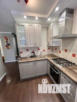Студия квартира, посуточно, 32м2, 1/4 этаж